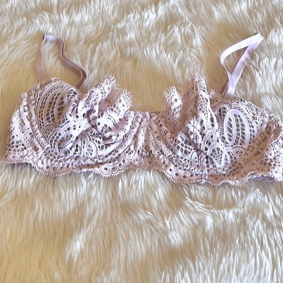 🔥 3/$30 Victoria’s Secret Dream Angels Bra - Picture 1 of 3